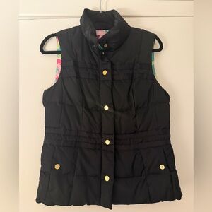 Lilly Pulitzer Quilted Puffer Vest. Size: M. Black & Printed